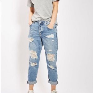 Top shop Hayden jeans, size W28. Used once, very soft fabric.